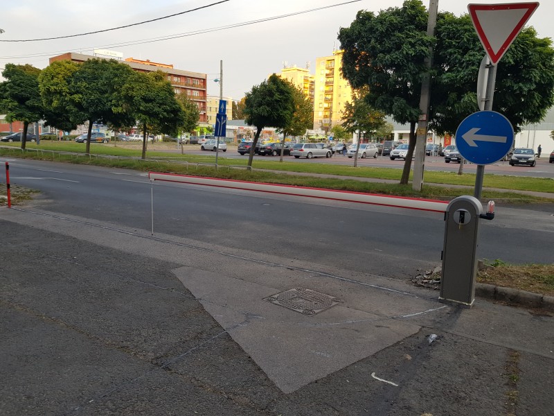 Fizető parkoló rendszerek Induktìv hurokròl ès gsm modulròl működő parkolòrendszer telepìtèsünk Bp 18. kerületben